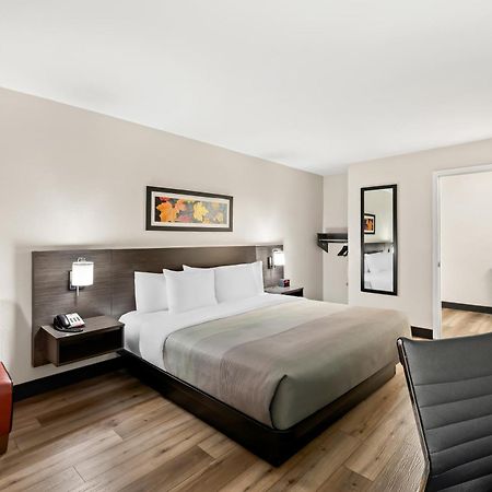 Dumas Quality Inn & Suites מראה חיצוני תמונה