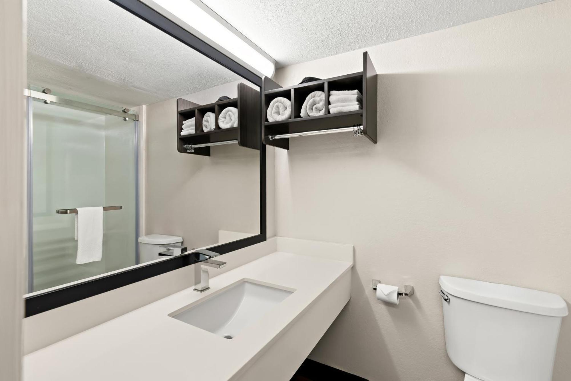 Dumas Quality Inn & Suites מראה חיצוני תמונה