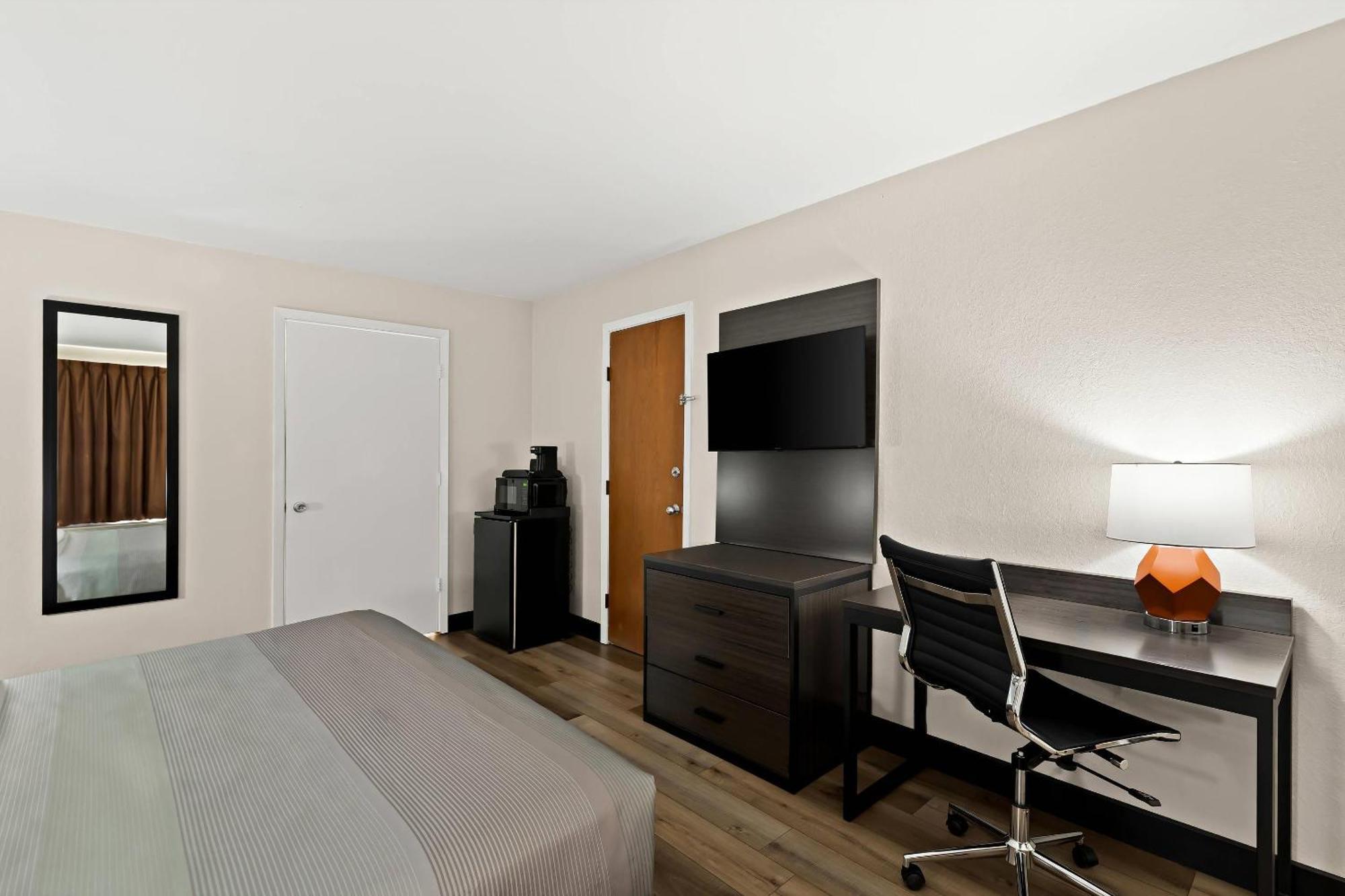 Dumas Quality Inn & Suites מראה חיצוני תמונה