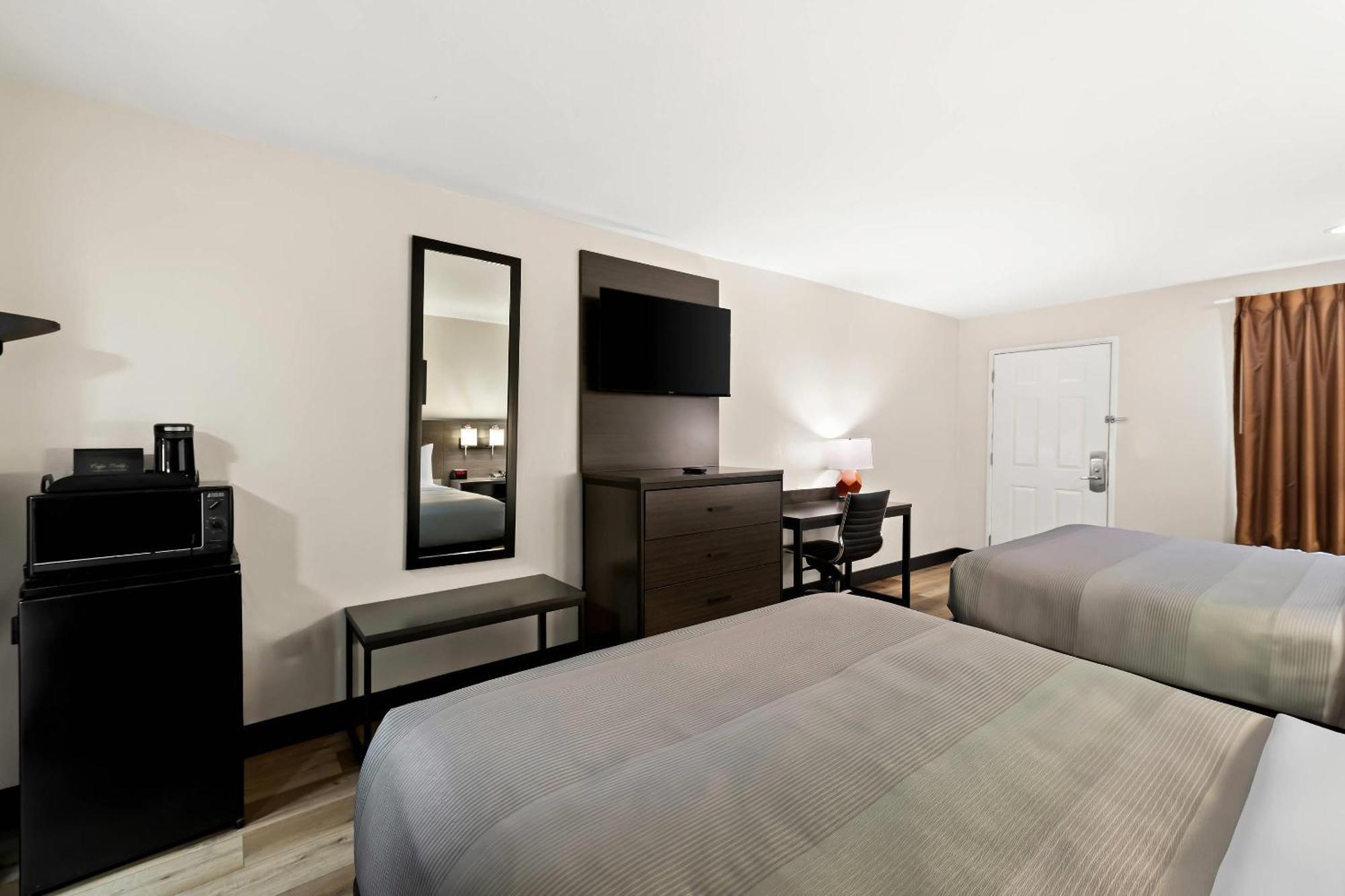 Dumas Quality Inn & Suites מראה חיצוני תמונה